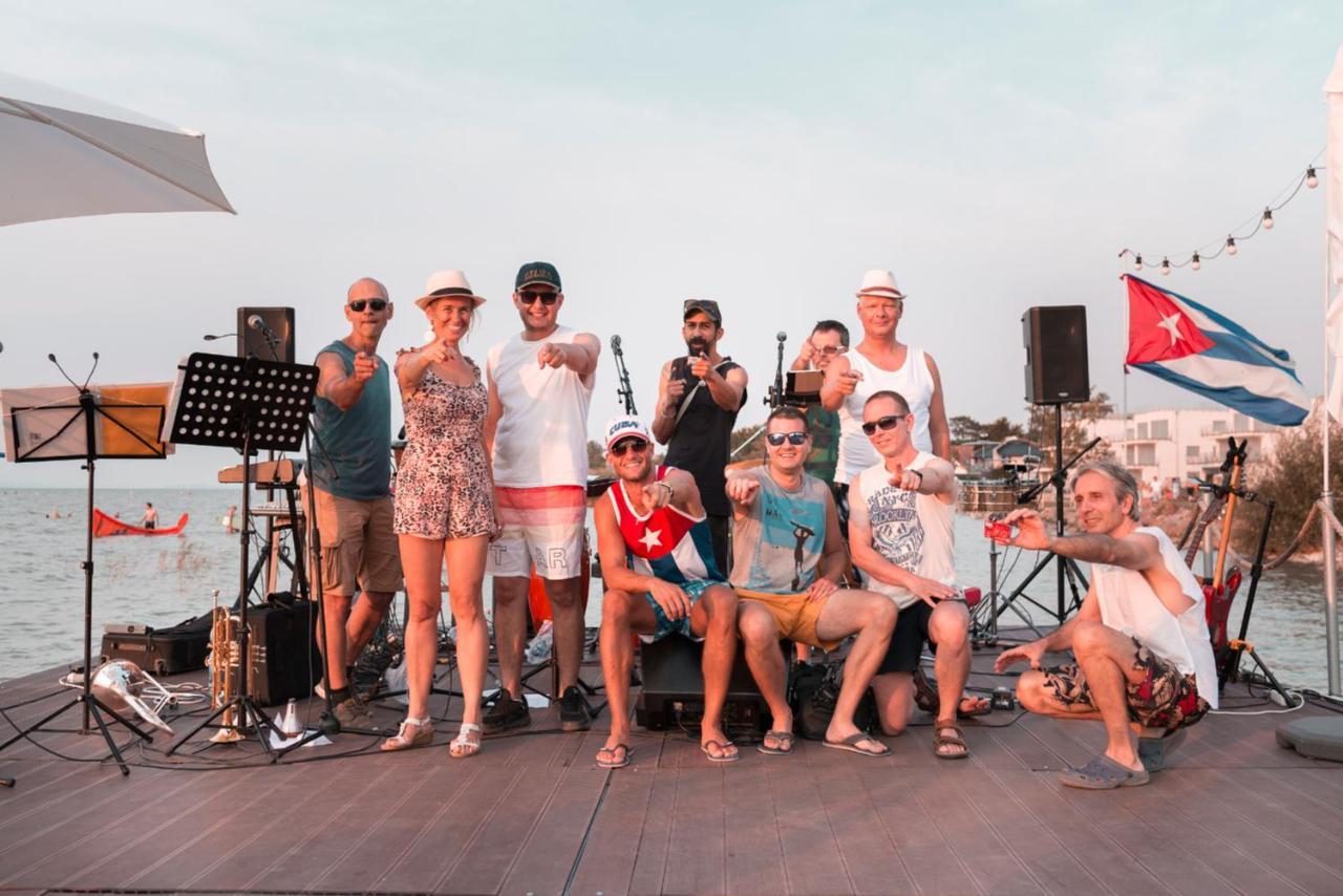 Sunset Resort - Lakeside Boutique Apartments Fonyód 외부 사진