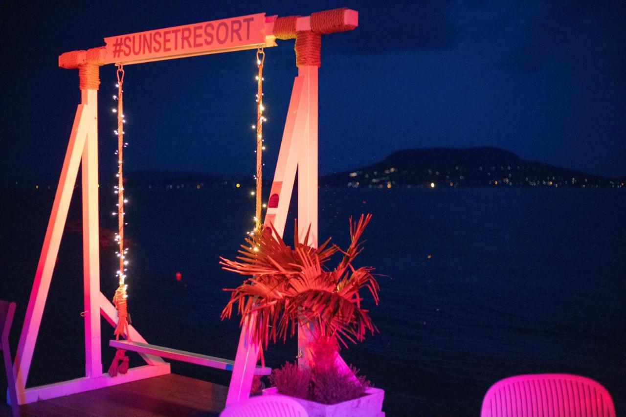Sunset Resort - Lakeside Boutique Apartments Fonyód 외부 사진